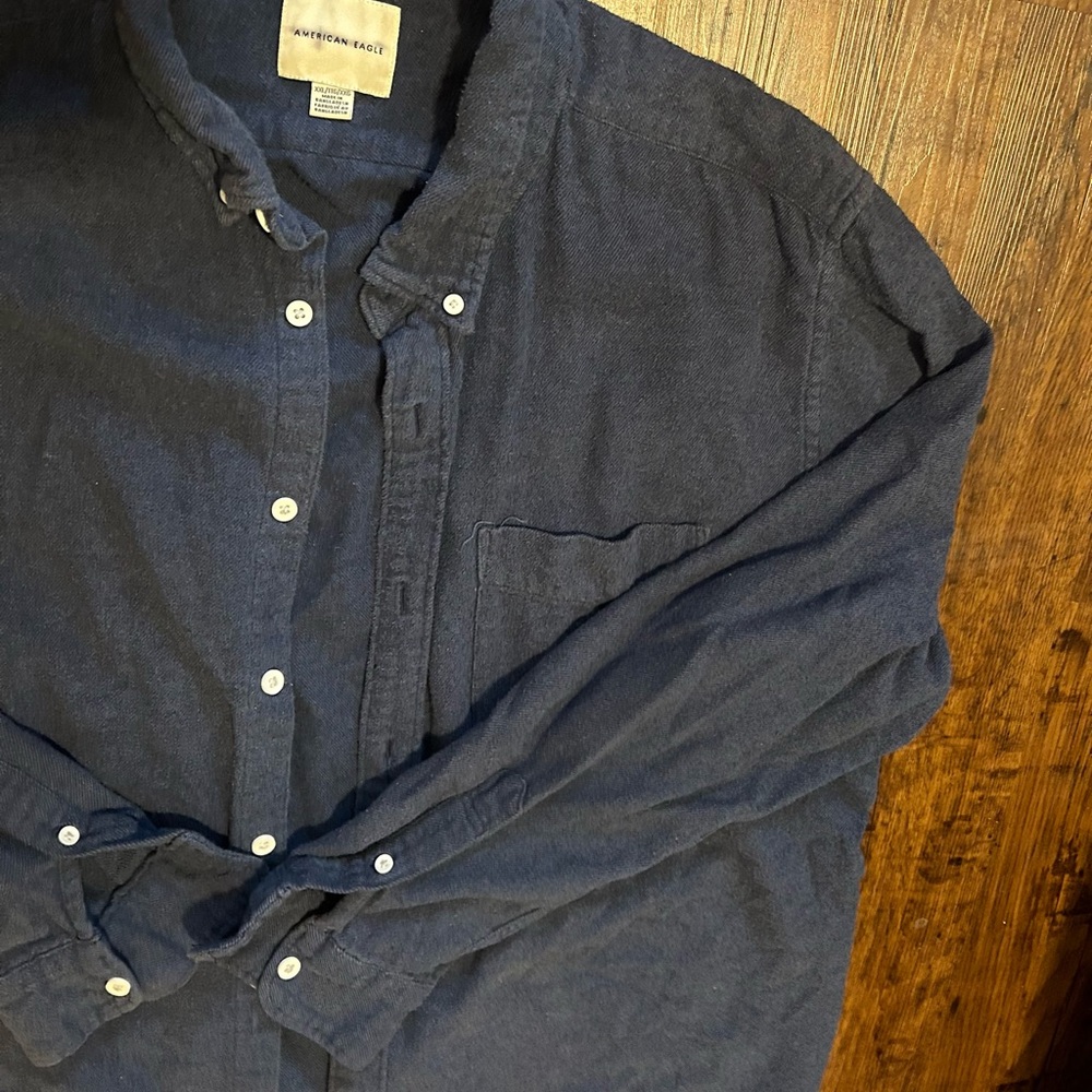 Super Soft American Eagle button down